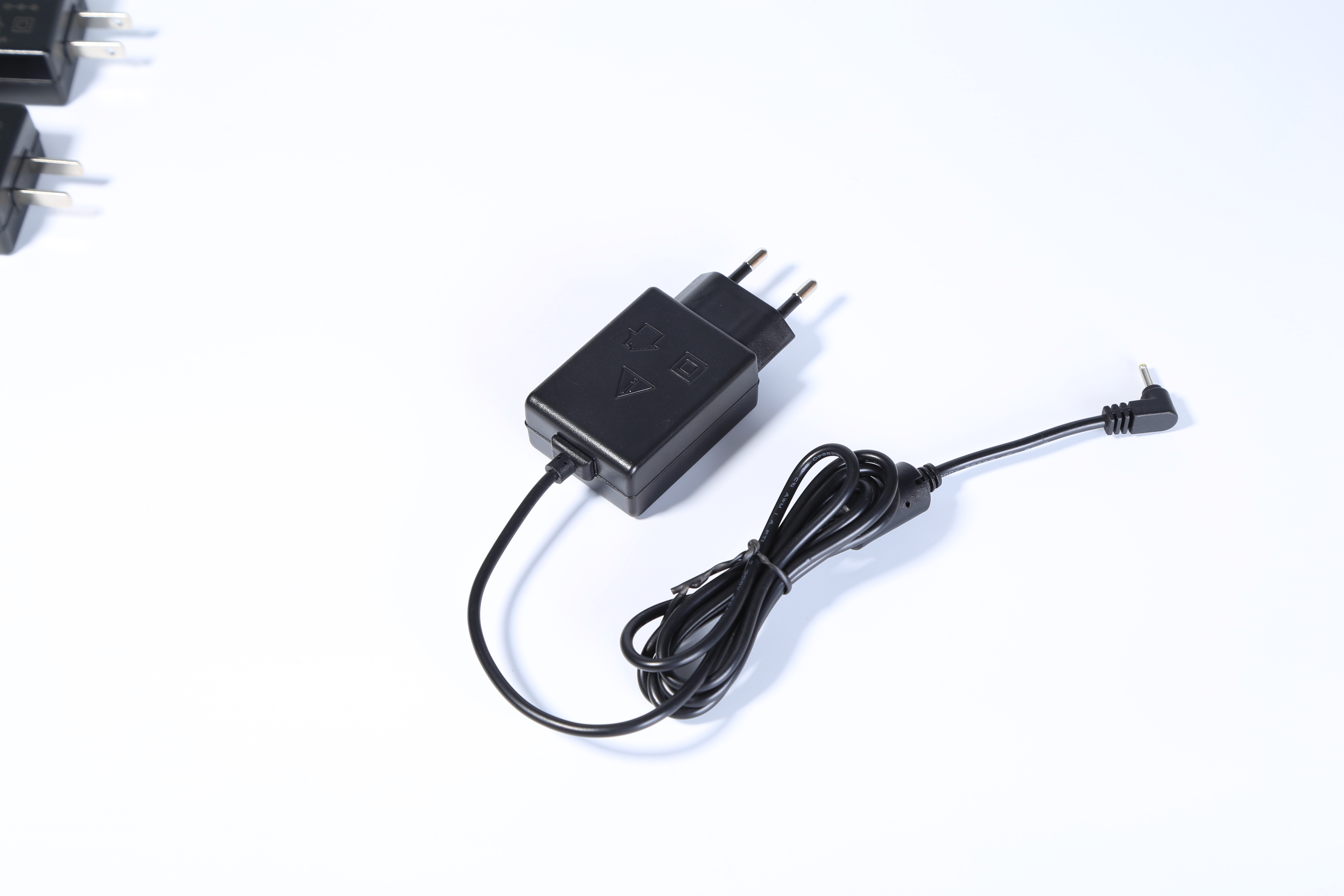 MX15w-0502100型號(hào)5v2.1a歐規(guī)電源適配器 ce認(rèn)證 MX15w-0502100型號(hào)5v2.1a歐規(guī)電源適配器 ce認(rèn)證