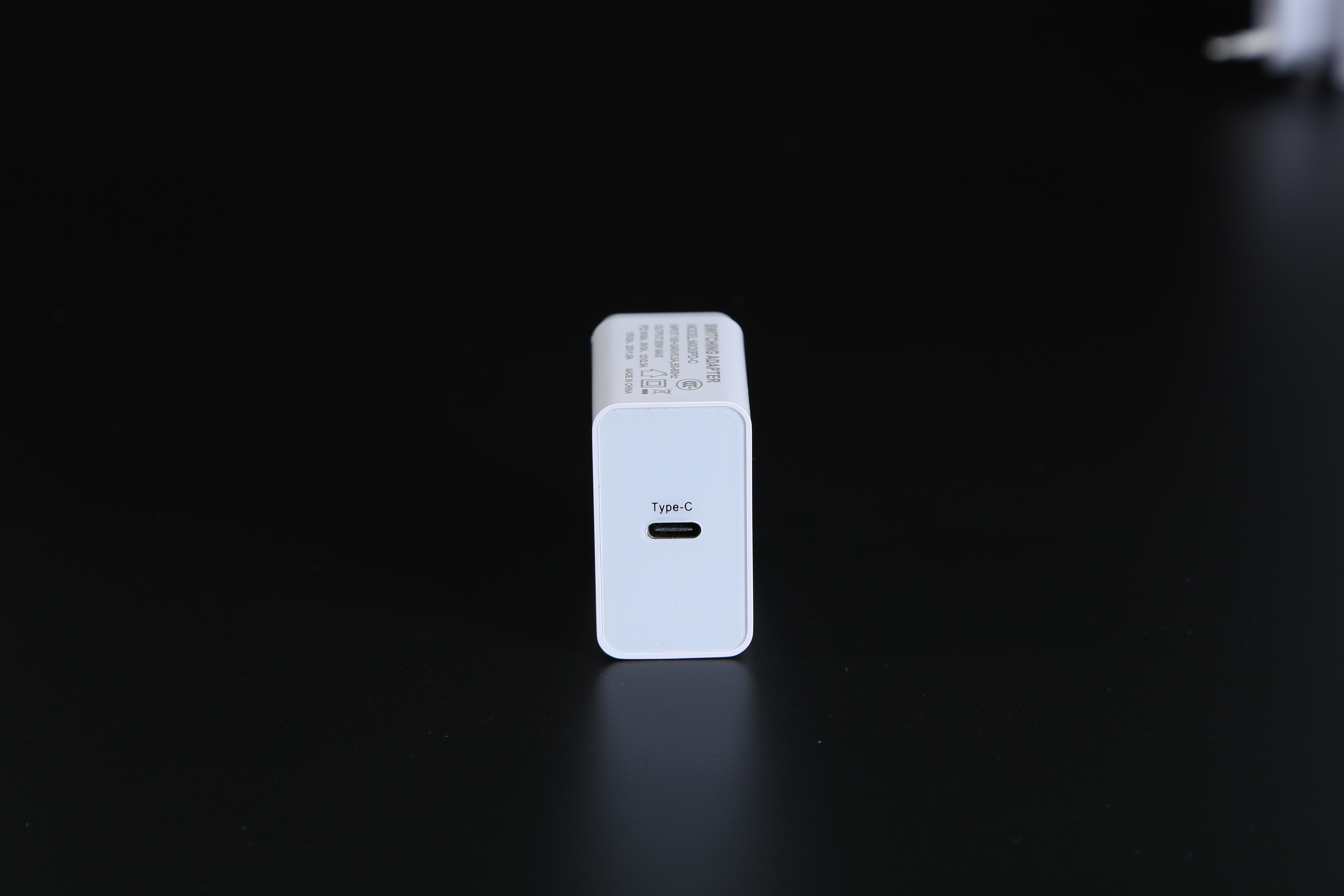 MX30PD系列12v2.5A歐規(guī)充電器 ce認(rèn)證