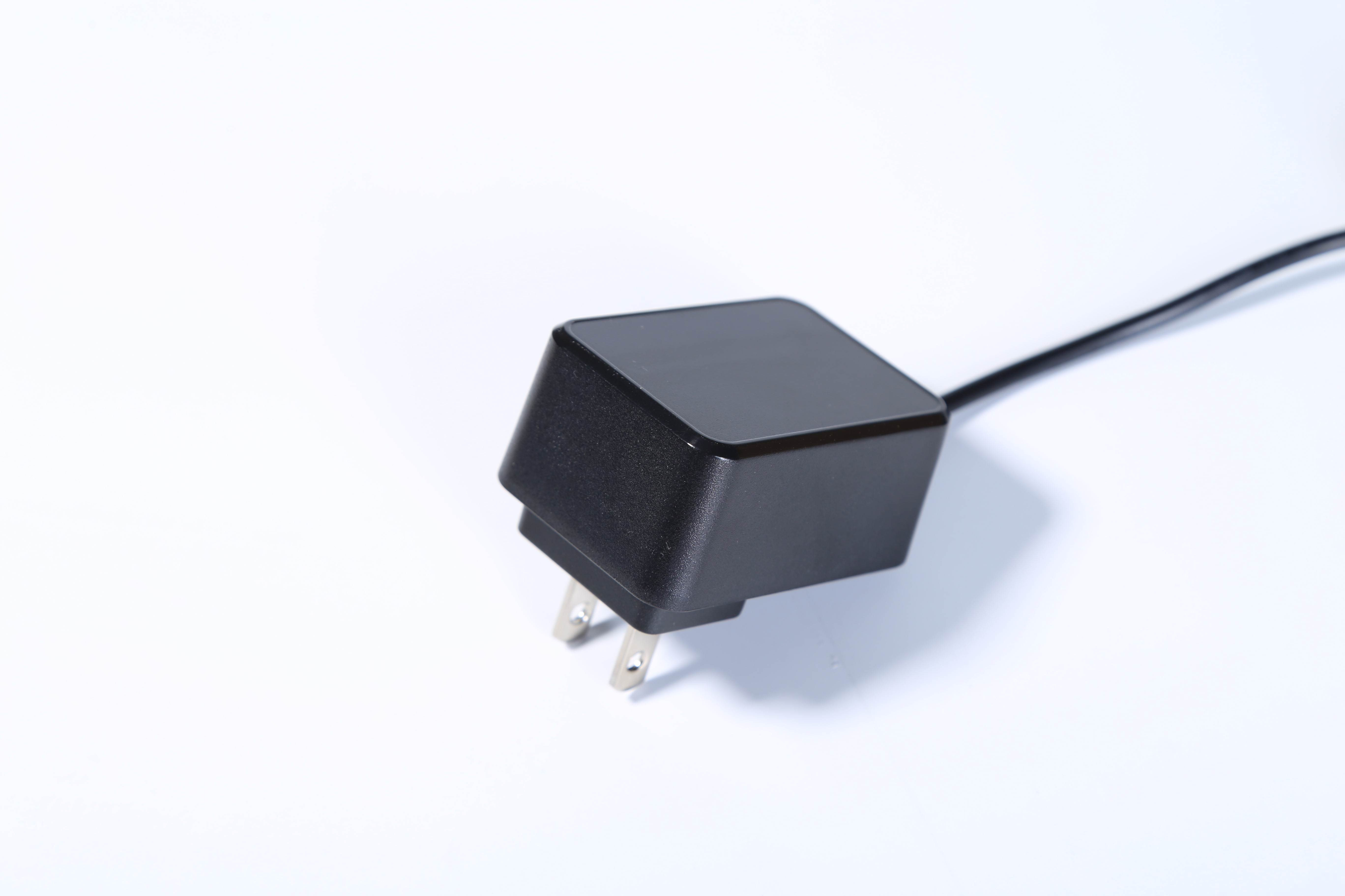 14V1A 13.5V1A充電器過UL KC BS PSE 認證