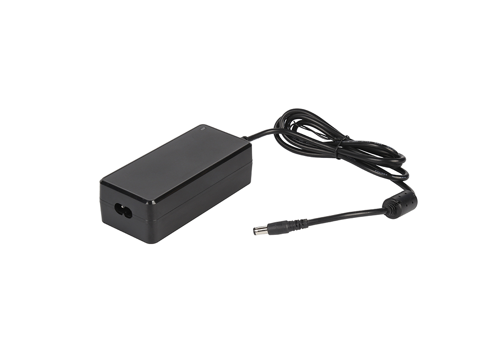 12V5A/12V6A桌面式電源適配器 品字尾 3C CE FCC認證MX72W系列